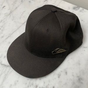 Quicksilver Flexfit Black Cap